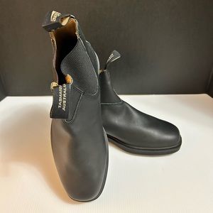 Blundstone Premium Leather Boots - Size 10 ladies / 8 mens - BRAND NEW